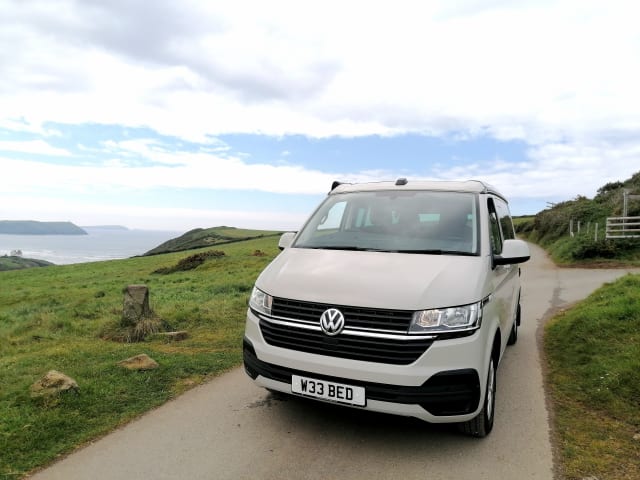 Fantastischer 2022 VW T6.1 California Coast, 4 Schlafplätze