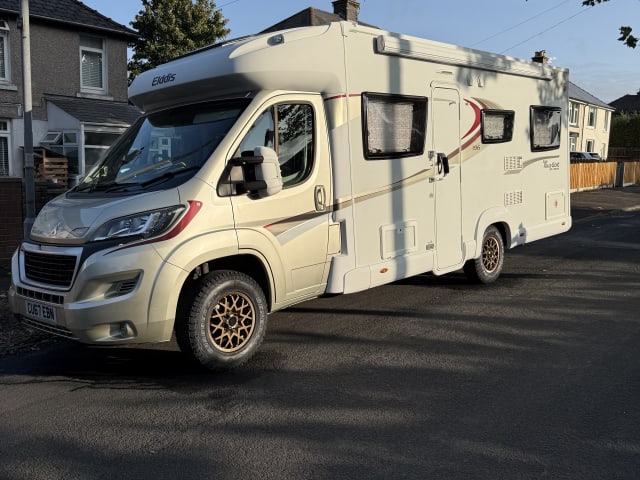 Cuben  – 6 berth Peugeot semi-integrated from 2017
