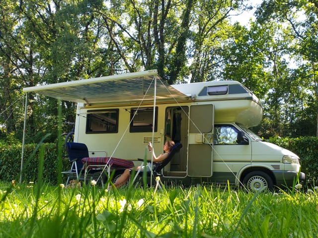 Volkswagen T4 Karmann Camper met rondzit