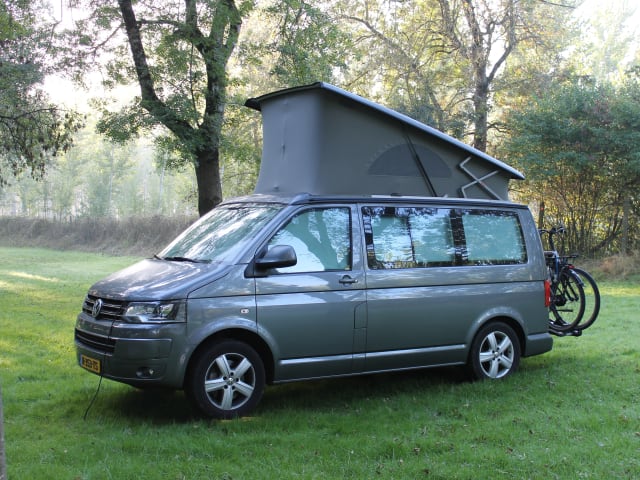 Wonderfully luxurious VW T5 California Beach Automatic