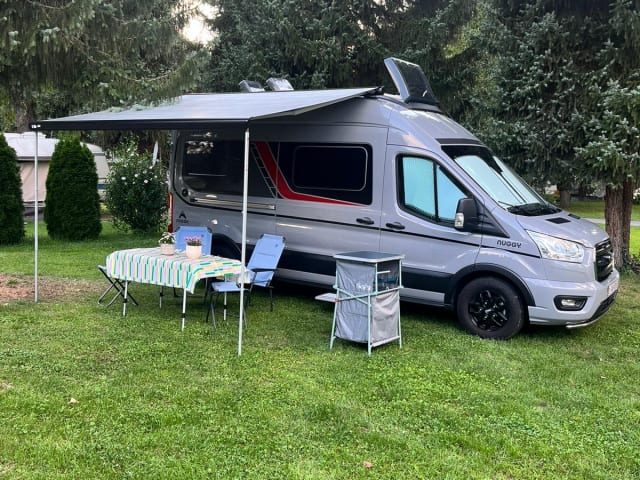 "Big" Nuggy – Very comfortable camper with 4 seats / 4 sleeping places