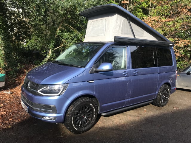 4-persoons Volkswagen campervan uit 2016