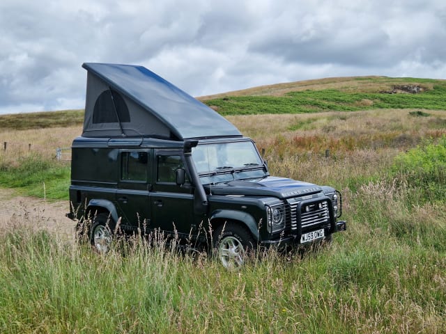 Moss the Green Landy – Pour 2 personnes - Land Rover Defender avec toit ouvrant