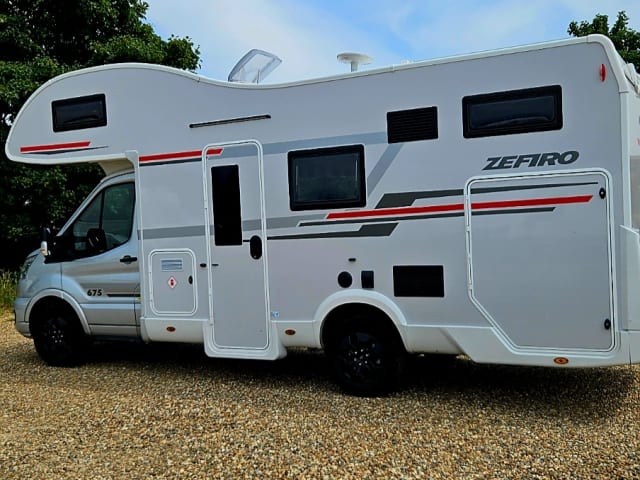 Zefiro 675 2025 – Luxury and Spacious 6 berth Motorhome 