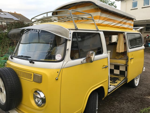 Daisy – 4 persoons VW T2 Campervan uit 1978