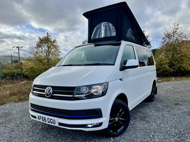 Pearl – Camping-car VW T6 DSG Auto, ASSURANCE INCLUS DANS LE PRIX ! *4 personnes *Chauffage de nuit !