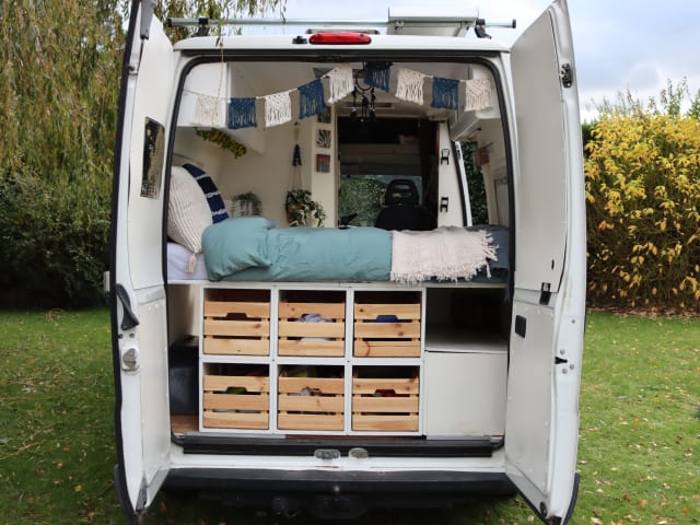 Bella de koe – 2p Fiat Ducato (ideal für Surfer und/oder Tierhalter) 