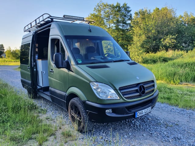 CHALO – Camping-car auto-construit avec une grande attention aux détails