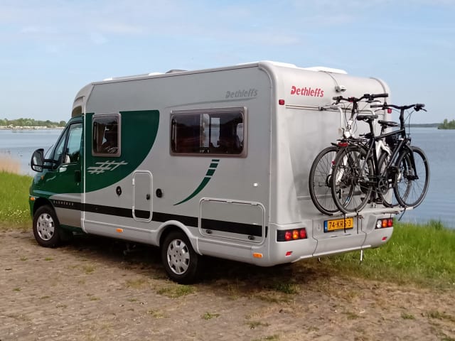 Kompakter Komplettcamper