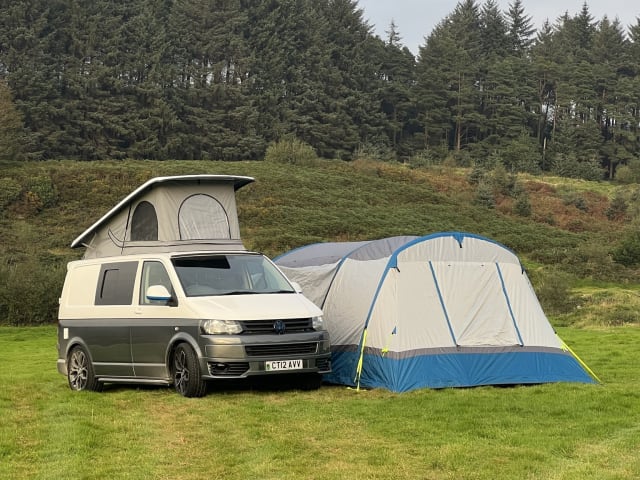 Otis – VW T5 campervan - 4 slaapplaatsen - off-grid