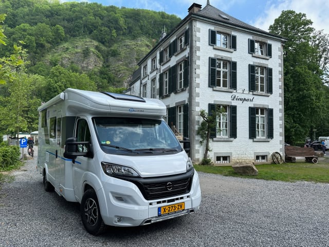 Camper familiare per 4 persone lussuoso e completo Sun Living S 70 SL