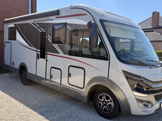Integrated camper 2026 | Automatic | Roof air conditioning | AL-KO chassis