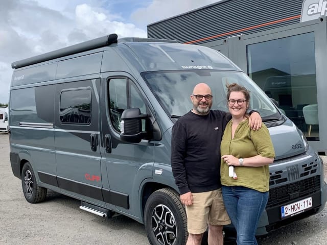 Clifford – 2p Sunlight bus from 2025