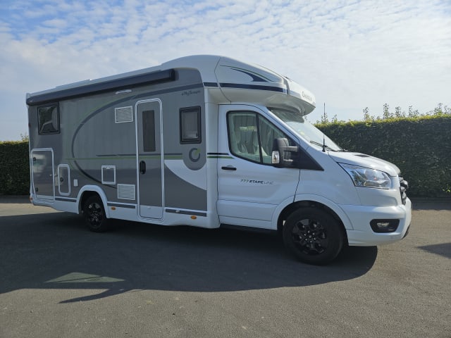 GZX-72-N – Chausson 777GA Automatic Etape Line molto lussuoso, senza km!