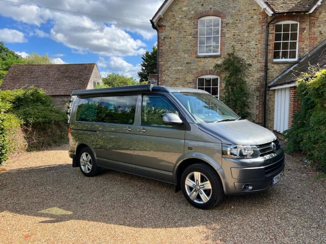 VW – Volkswagen California 4 berth