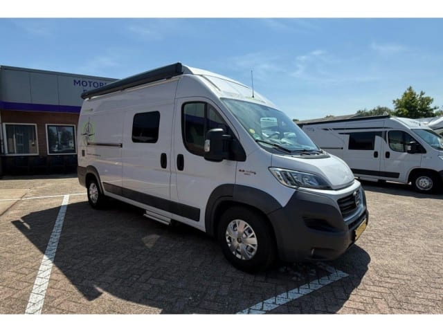 4p Hymer bus uit 2019