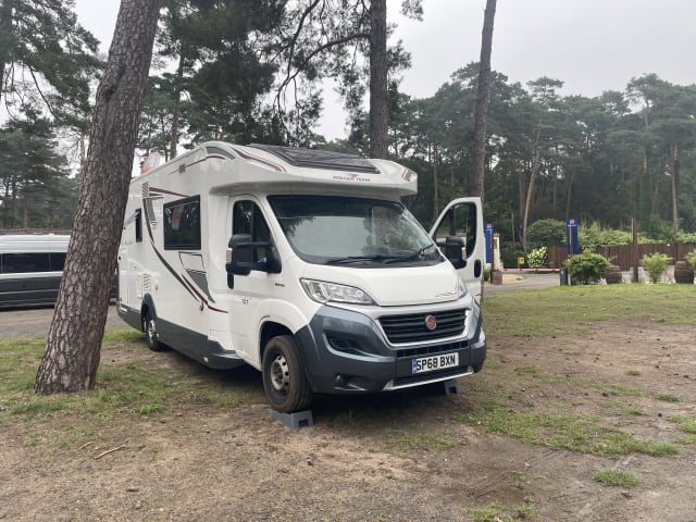 Ourbee – Luxury 6 berth Roller 707 Motorhome ***INSURANCE INCLUDED***