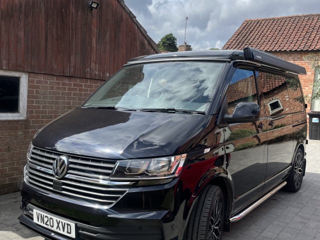 * Automatic* 4 berth VW camper with all mod cons