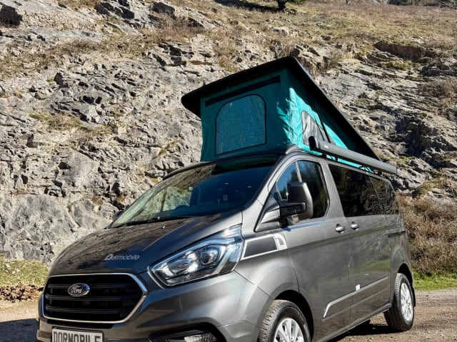 Doreen – Ford-Wohnmobil mit 4 Schlafplätzen ab 2024