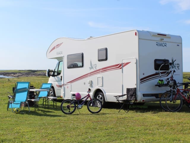 Alba – 6/7 berth motorhome with canopy