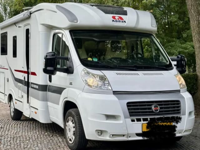 3p Adria Mobil semi-integrated uit 2013