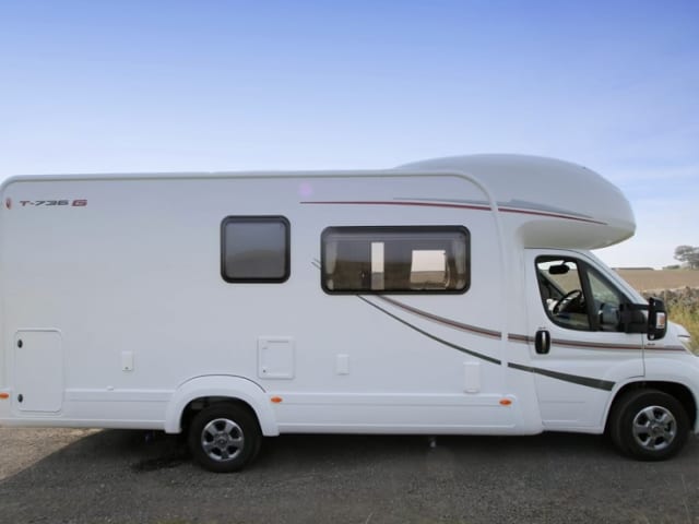 6 berth Fiat alcove from 2019