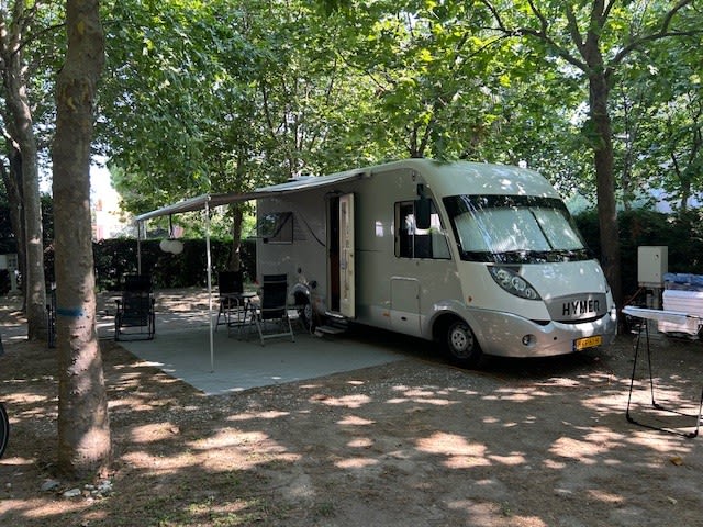 Knaus Sunliner integrated 4p automatic 