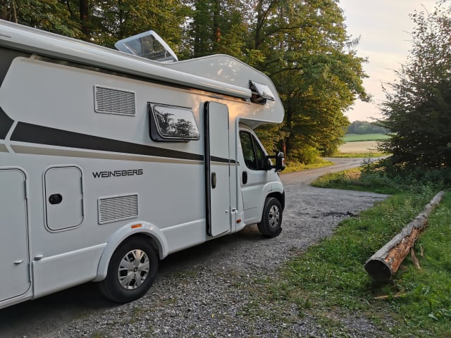 Weinsberg Familien-Mobil 6x Sitz & Schlaf, Klimaanlage, Gefrierfach