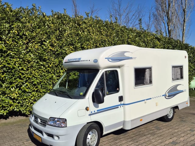 2 Persoons half-integraal Adria Mobil