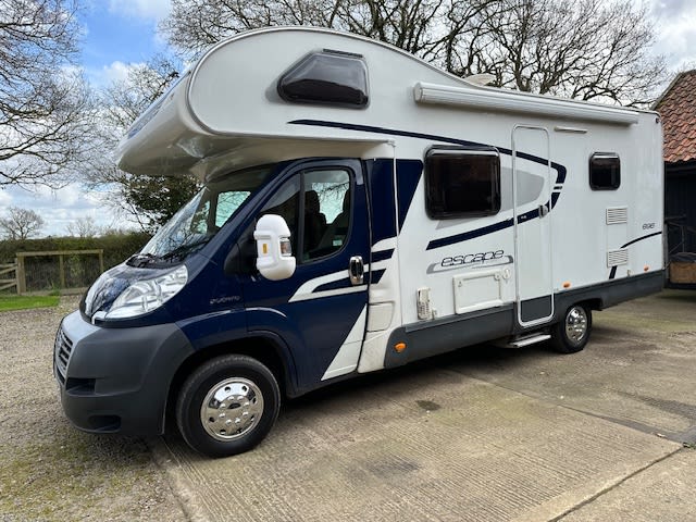 6 berth Swift Escape 696