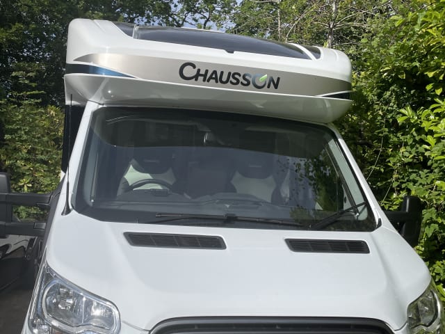 Luxury 6 berth Motorhone to rent with a storage garage 