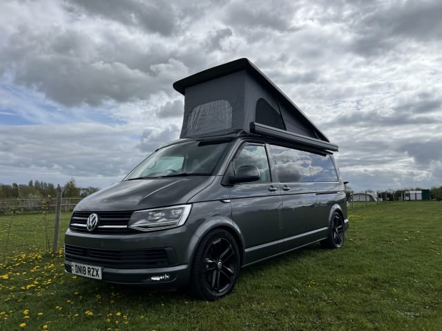 Olivia – Premium Family Campervan | ISOFIX, Solar, Awning, 4 Berth