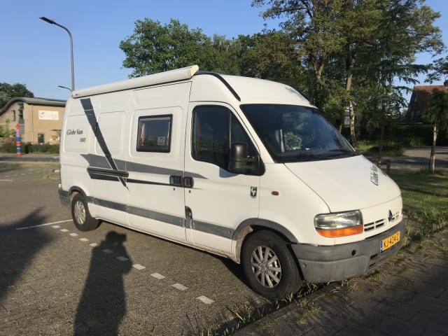 KnusBus – 2p Renault campervan uit 2016