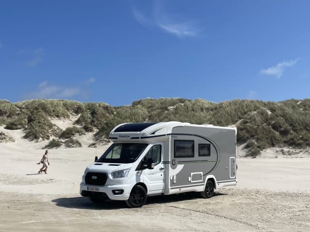 Chausson spacieuse avec boîte automatique, idéale pour les familles