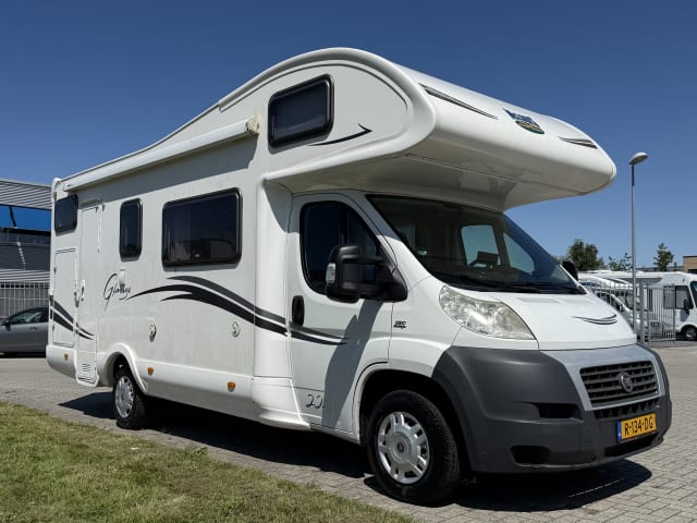 Super – Nice spacious camper for 6 people