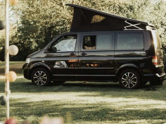 Tomáz – 2-seater Volkswagen campervan from 2006