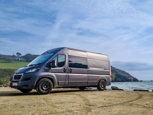 Zink outdoors  – 3 berth quirky camper 