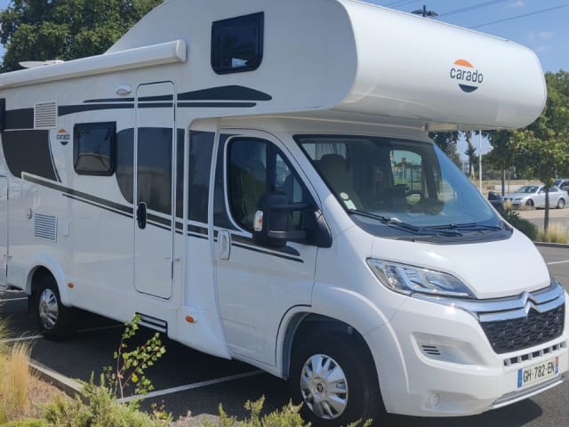 A361 – Loue camping car capucine Corado