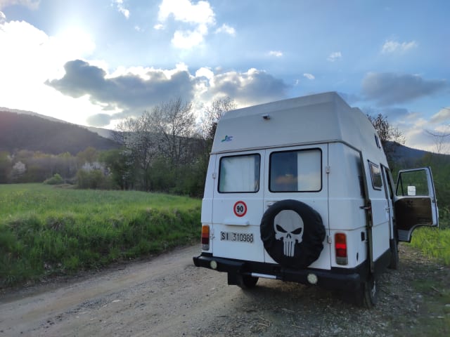 Nando – Avventura in camper d'epoca 