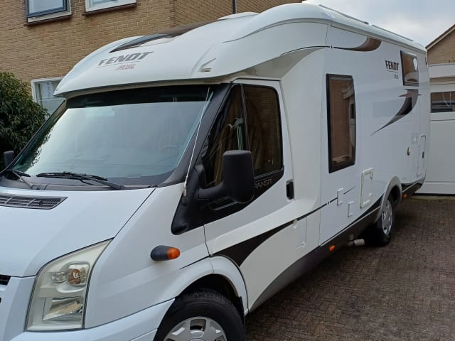 Sjorsie – Fendt camper with 2 single beds