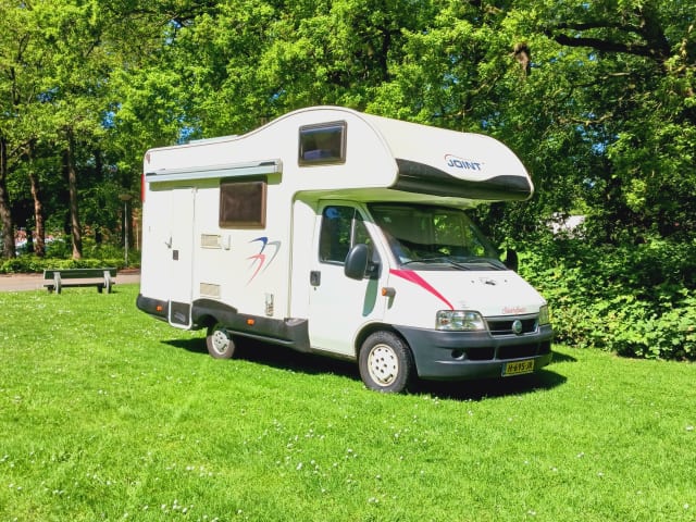 Gezellige Fiat Ducato met fietsendrager 