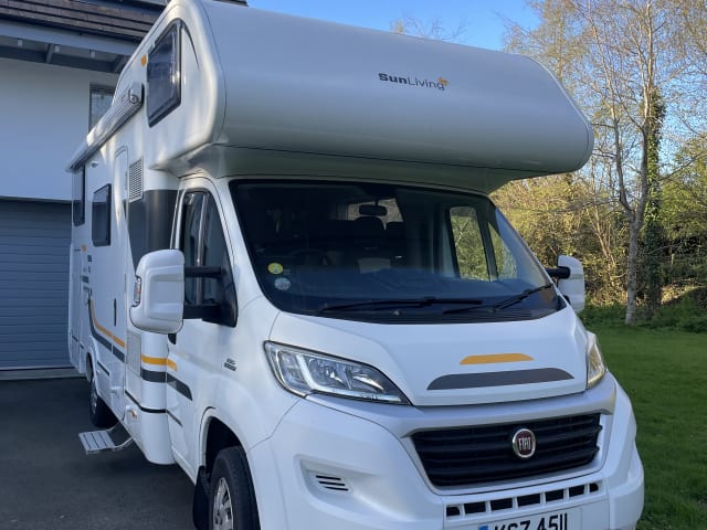 6 berth Sun Living A49DP