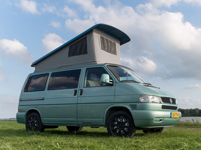 Tobias – Volkswagen T4 campervan uit 1996