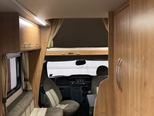 6 couchettes Autotrail Overcab de 2013