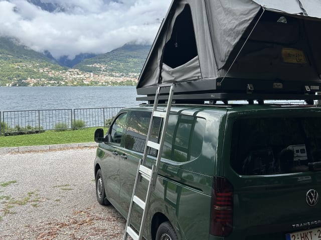 Mitte – 2p Volkswagen rooftop from 2025