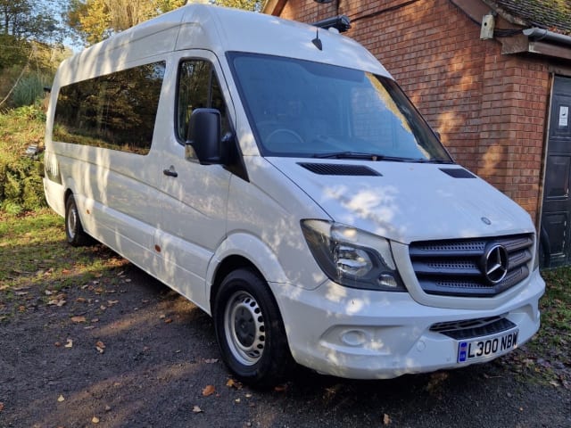 Bolt – 3-4 berth Mercedes-Benz camper