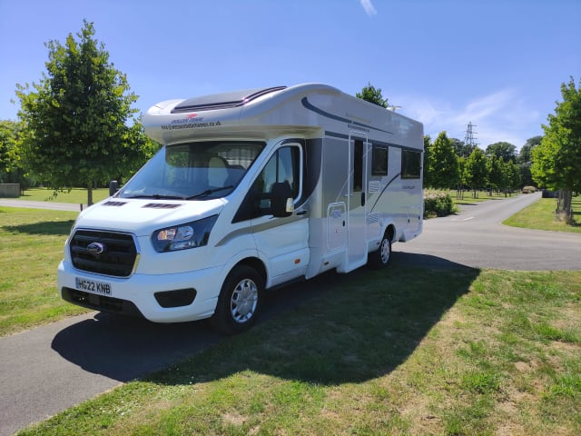 Nouveau 22 reg Roller Team Auto Roller 747, 6 naissance camping-car de luxe