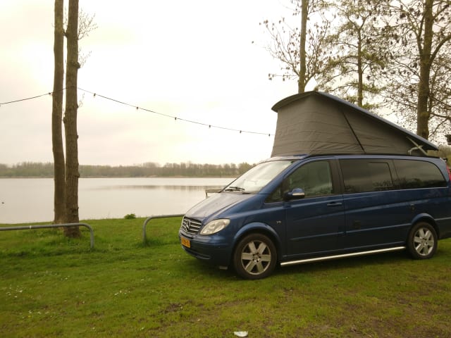 Brulaap – Entdecken Sie Luxus und Abenteuer mit unserem Mercedes V6 Campervan!