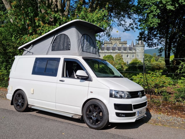 Buffy – Weißer VW T5