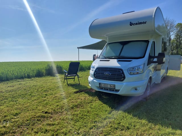 Bramper – Avontuurlijk reizen: huur onze 4-persoons camper!